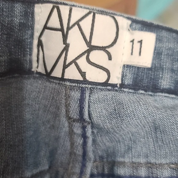 AKDMKS Jeans Womens Embroidered Pockets Size 11 EUC - Picture 5 of 8